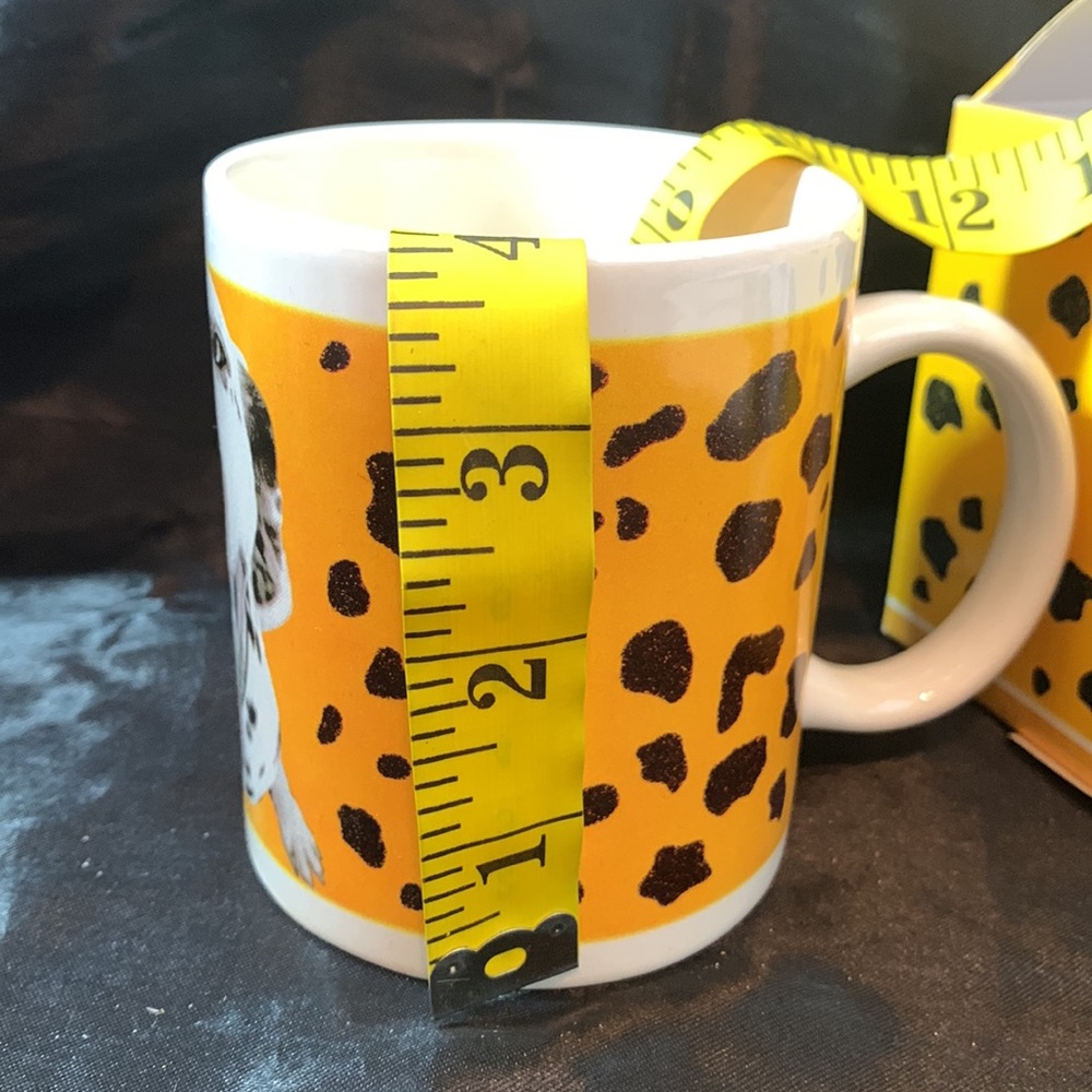 Avanti Dalmatian Face and Yellow Background with Black Spots - Picture 7 of 8